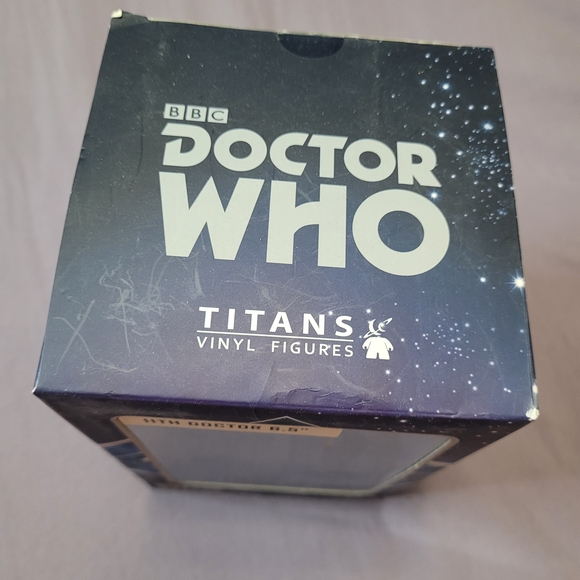 ✨️3/$25✨️ Titan Doctor Who Vinyl Figure - 11th Doctor Collectible - Picture 4 of 8